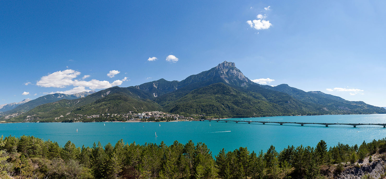 Lac De Serre Poncon Durance Hautes Alpes